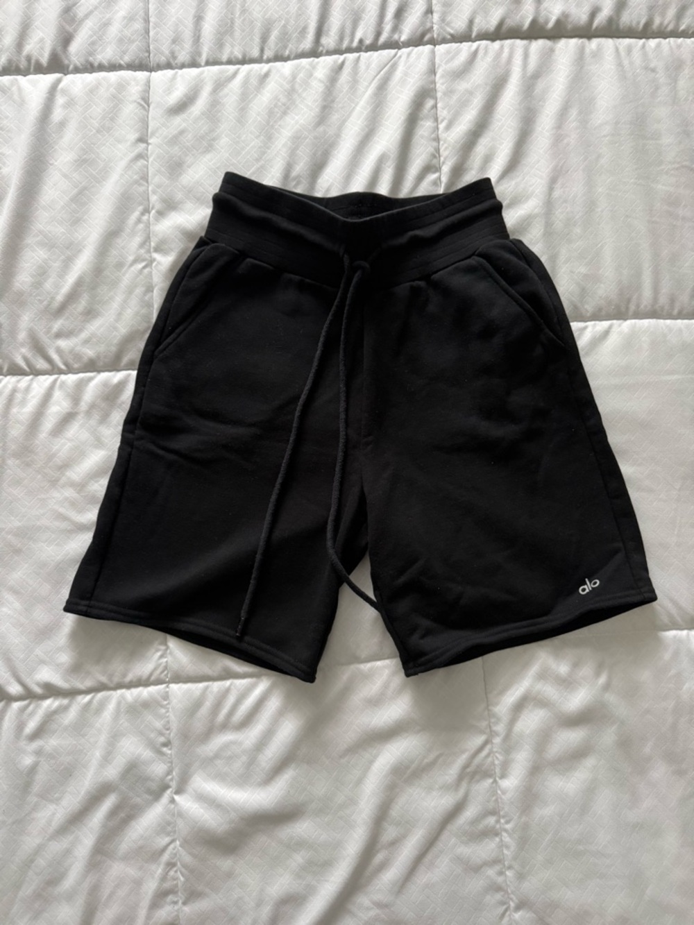 ALO Yoga Women’s XS Black Performance Sweat Shorts